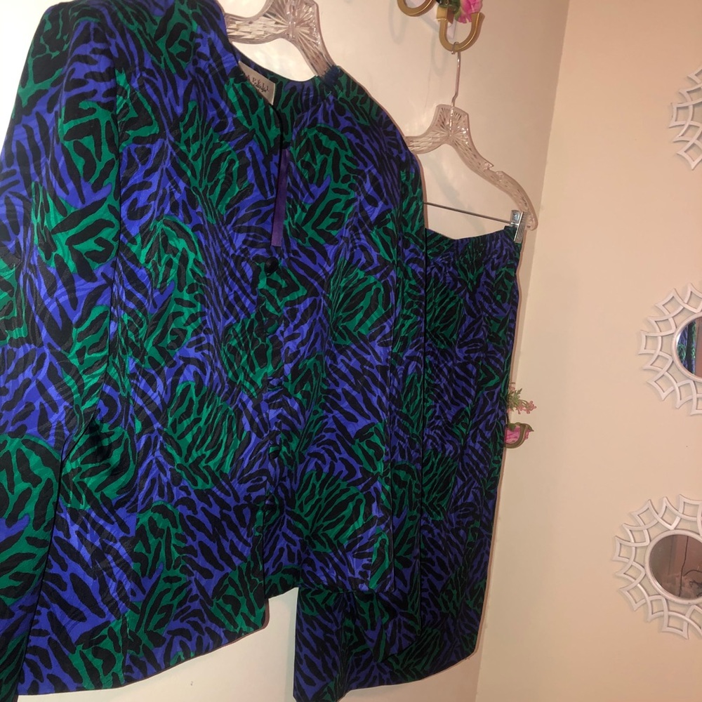 Pape'll Boutique 2 Piece Skirt Set